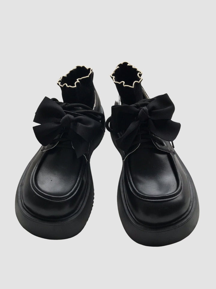 Gabriella | Women’s short buckle shoes with round toe and platform sole