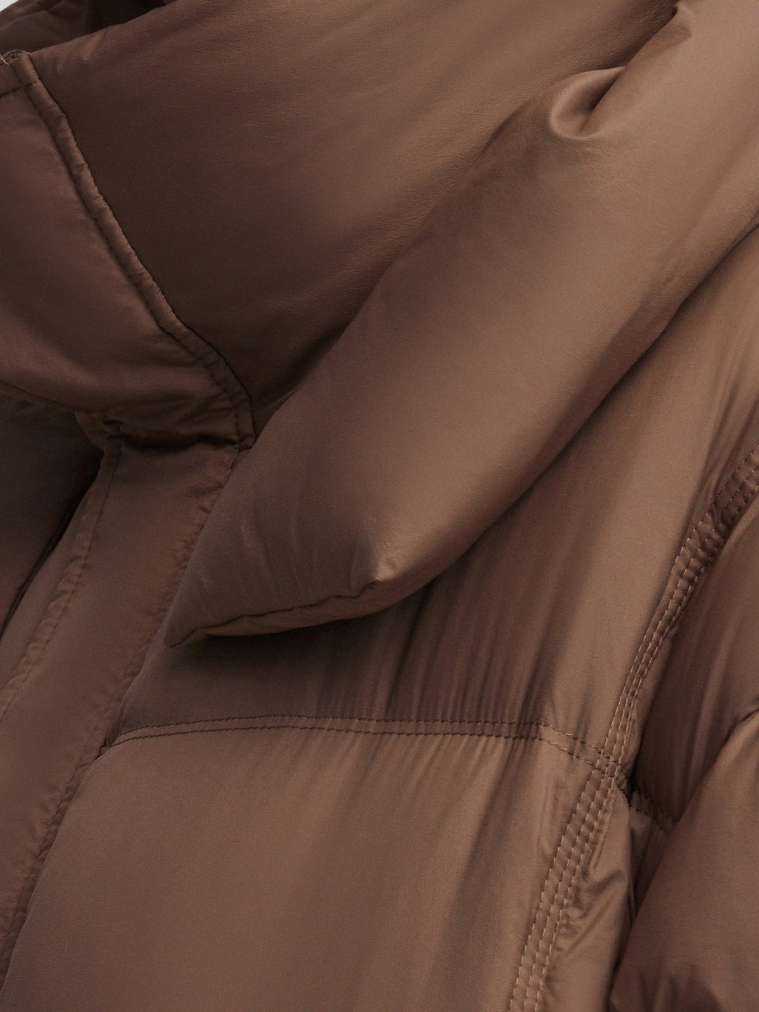 Marel | Women’s lightweight long winter coat with a sleek hooded silhouette