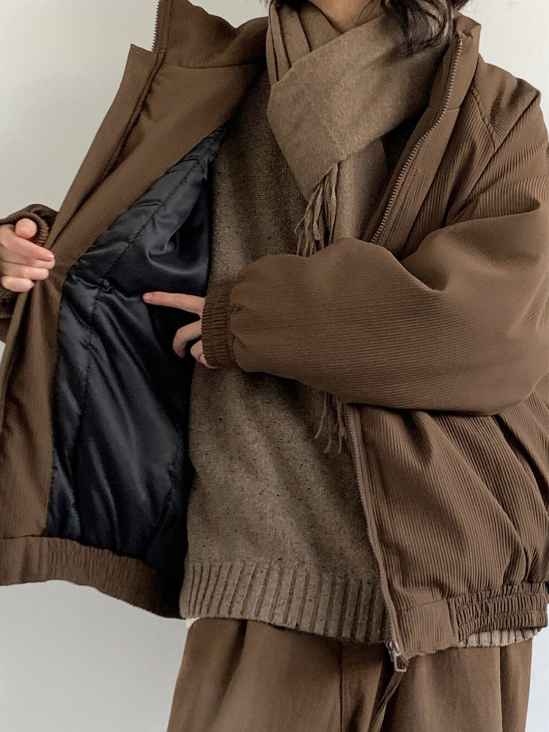 Mabel | Women’s jacket with stand collar and zipper closure
