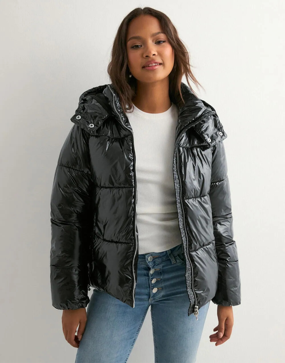 Kora | Women’s glossy puffer jacket with hood