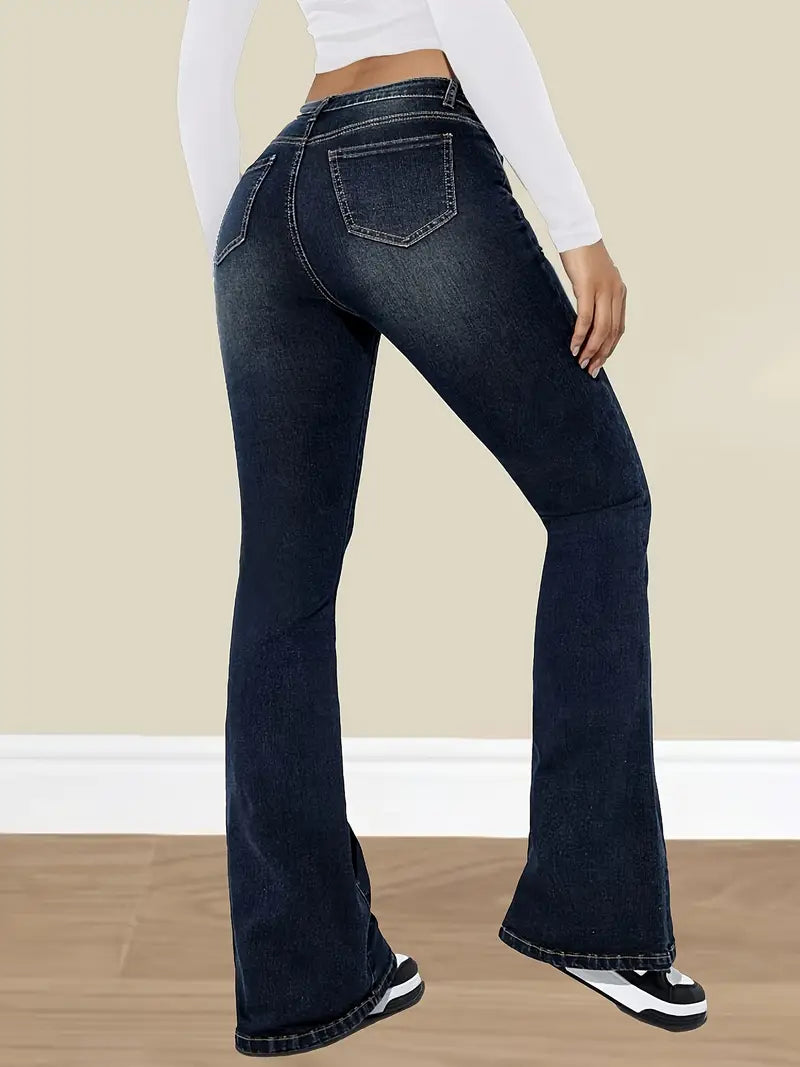 Zoe | Women’s slim flare jeans with modern cut and versatile style
