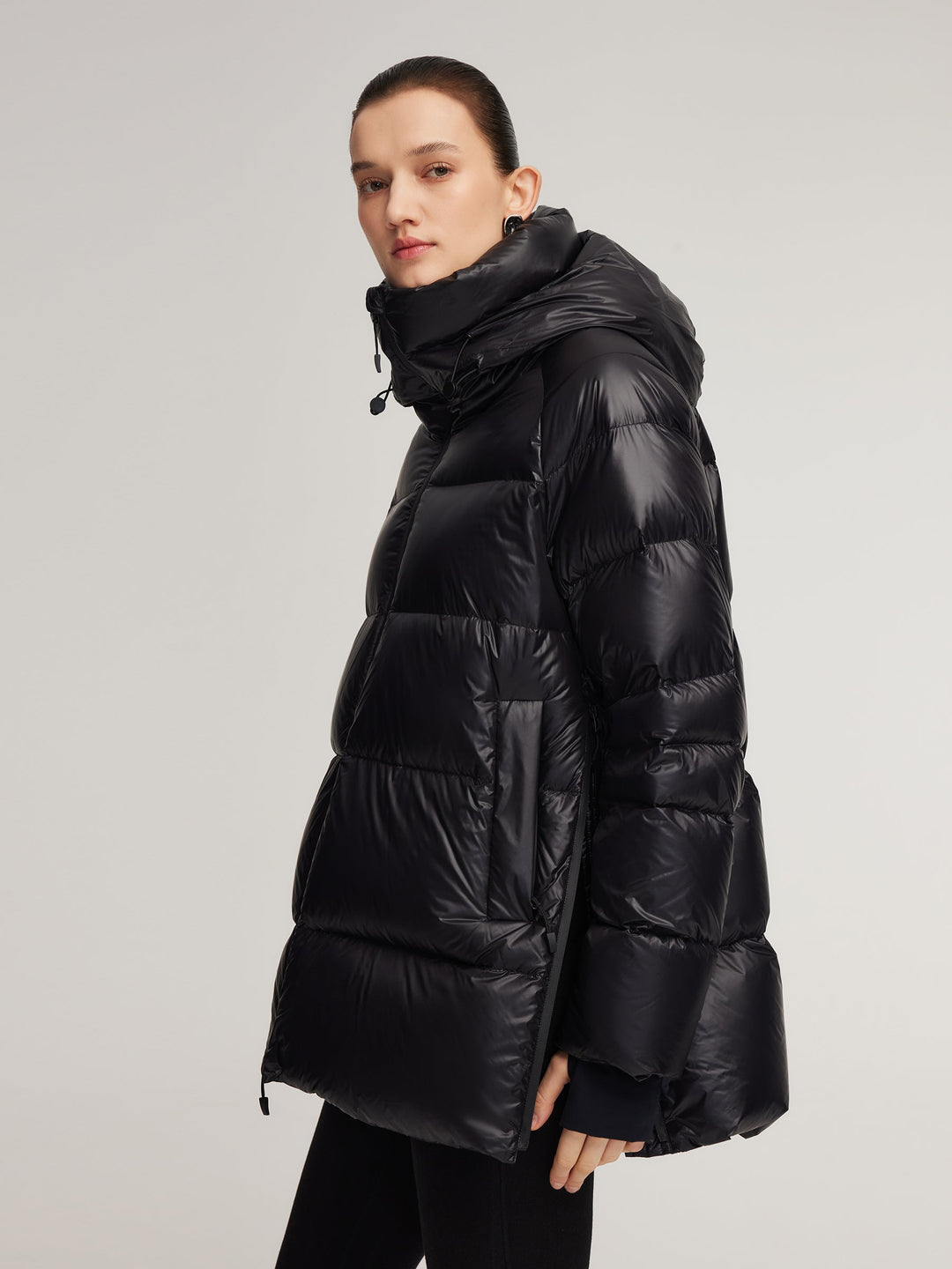 Zennah | Women’s hooded winter jacket with a streamlined, weather-ready silhouette