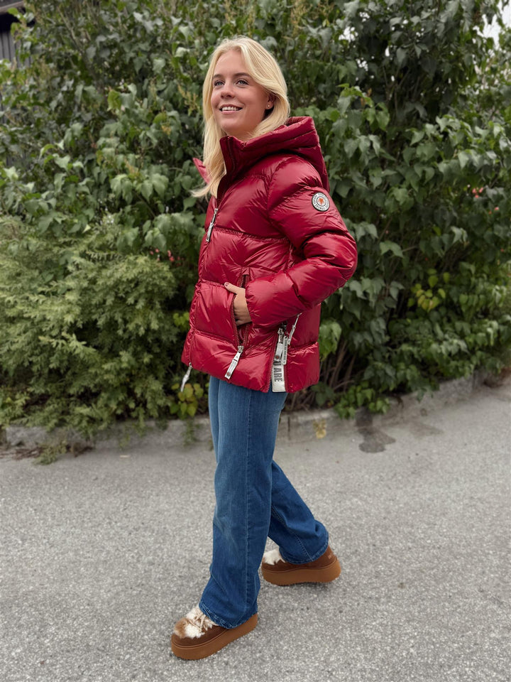 Liam | Women’s glossy down puffer jacket with hood