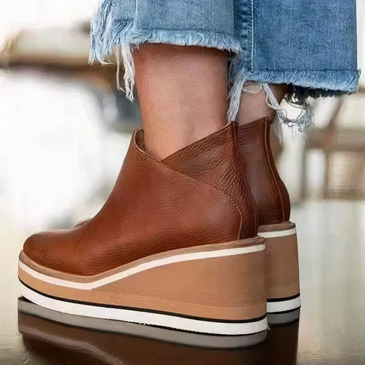 Aubriella | Women’s ankle boots with side panel