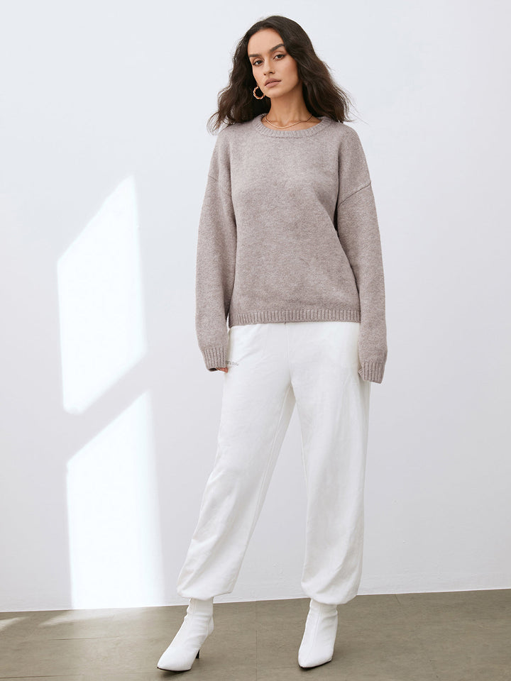 Dawn | Women’s knitted sweater with round neckline and ribbed accents