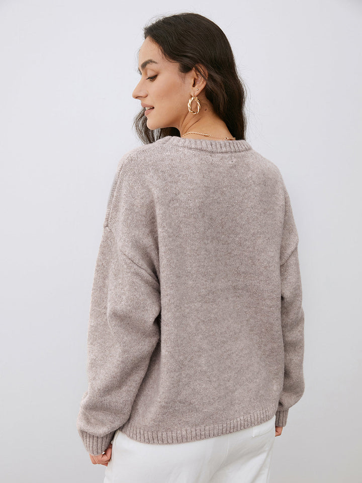 Dawn | Women’s knitted sweater with round neckline and ribbed accents