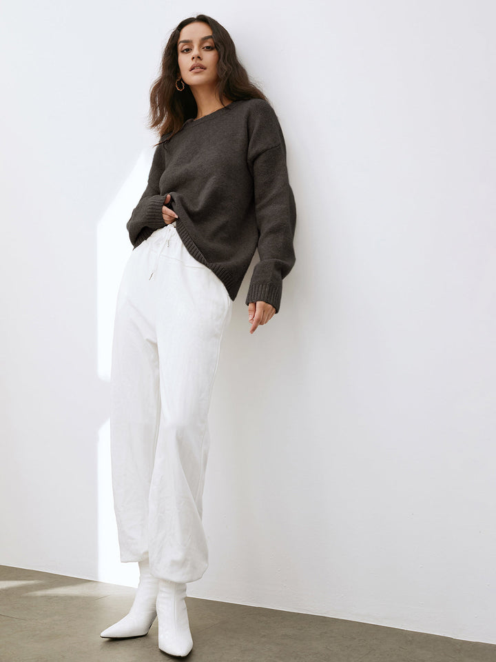 Dawn | Women’s knitted sweater with round neckline and ribbed accents