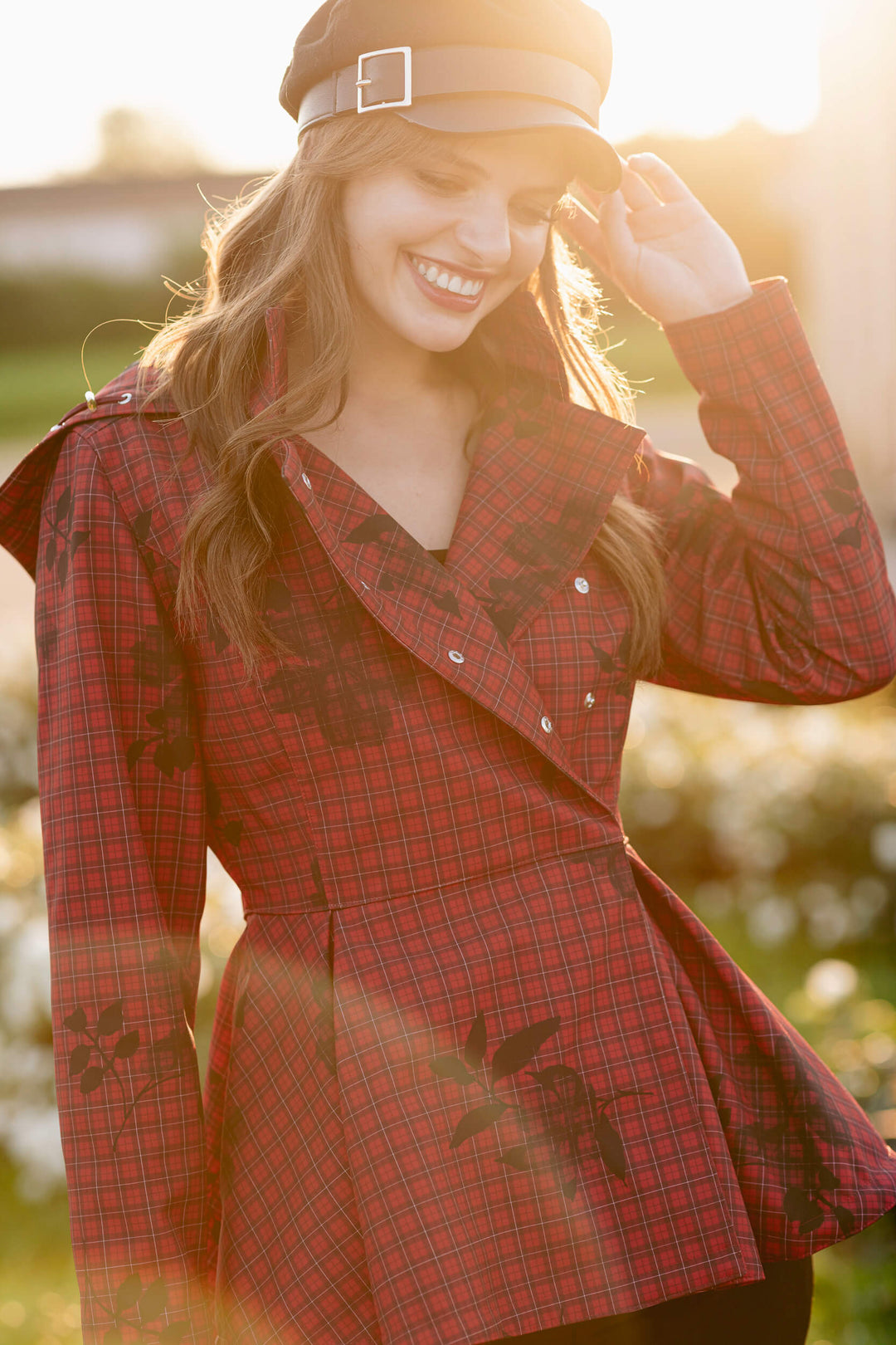 Carla | Women’s short double-breasted jacket with detachable hood