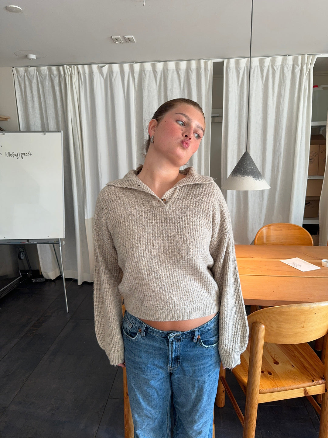 Nelly | Women’s knitted sweater with collar and long sleeves