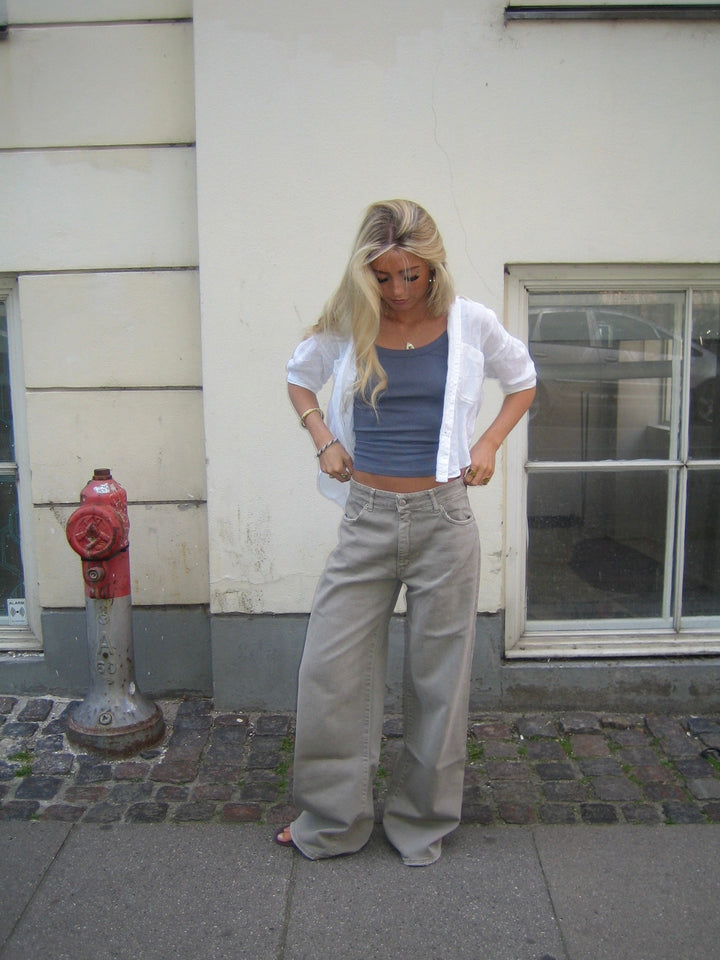 Naya | Women’s wide-leg jeans with baggy fit and versatile waist