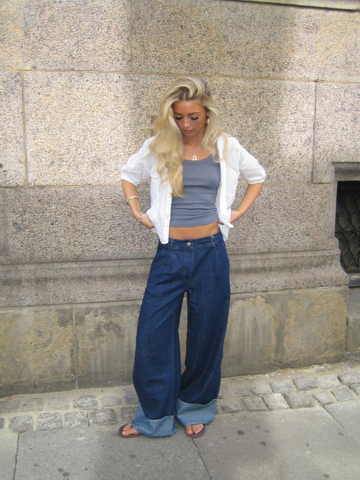 Deia | Women’s jeans with folded hem and oversized fit