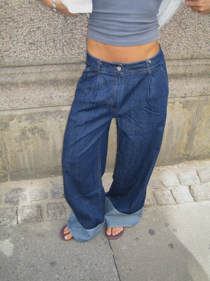 Deia | Women’s jeans with folded hem and oversized fit