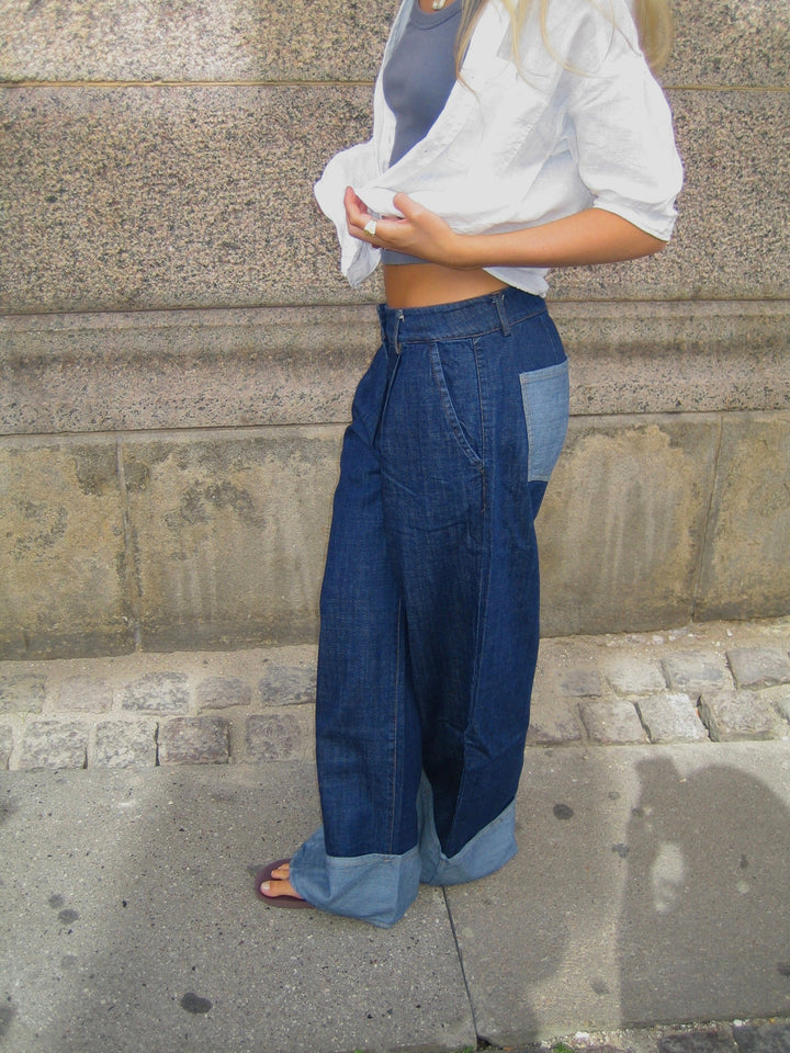 Deia | Women’s jeans with folded hem and oversized fit