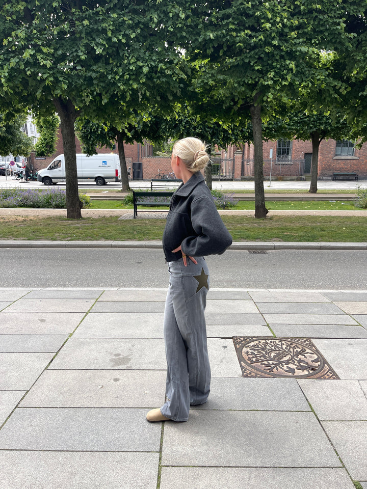 Mindy | Women’s jeans with star accents and straight fit