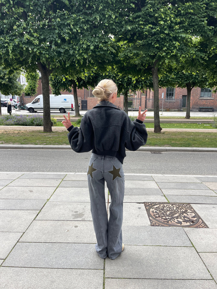 Freya | Women’s straight-fit jeans with star detail and mid-waist