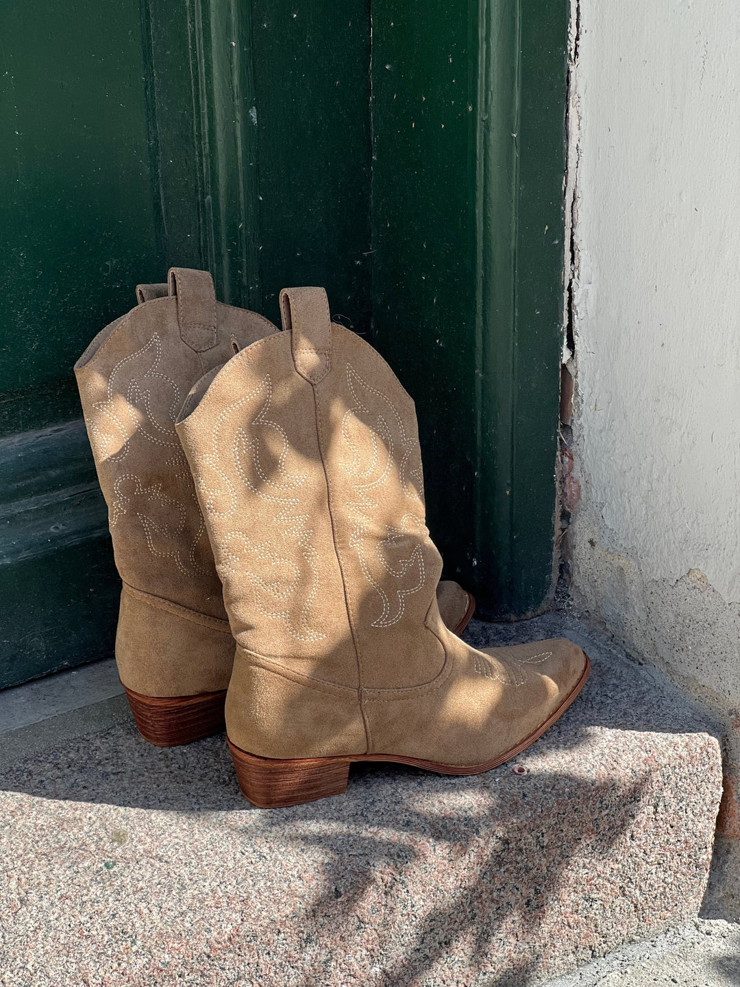 Trinity | Women’s cowboy boots with stitched detail and mid-shin height
