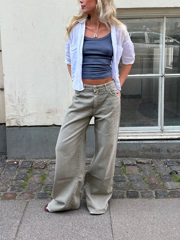 Naya | Women’s wide-leg jeans with baggy fit and versatile waist