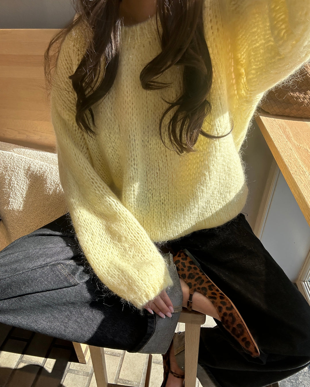 Jenny | Women’s oversized knit sweater with round neck and draped silhouette