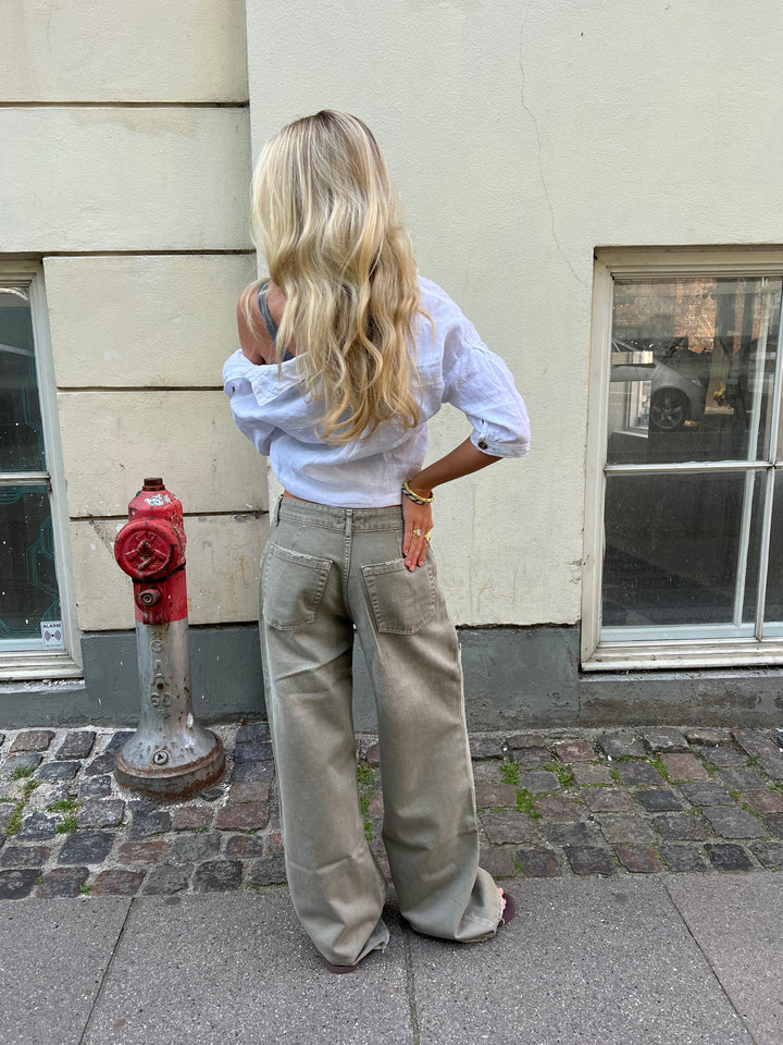 Naya | Women’s wide-leg jeans with baggy fit and versatile waist