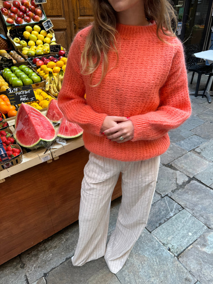 Elly | Women’s crewneck knit sweater with textured finish