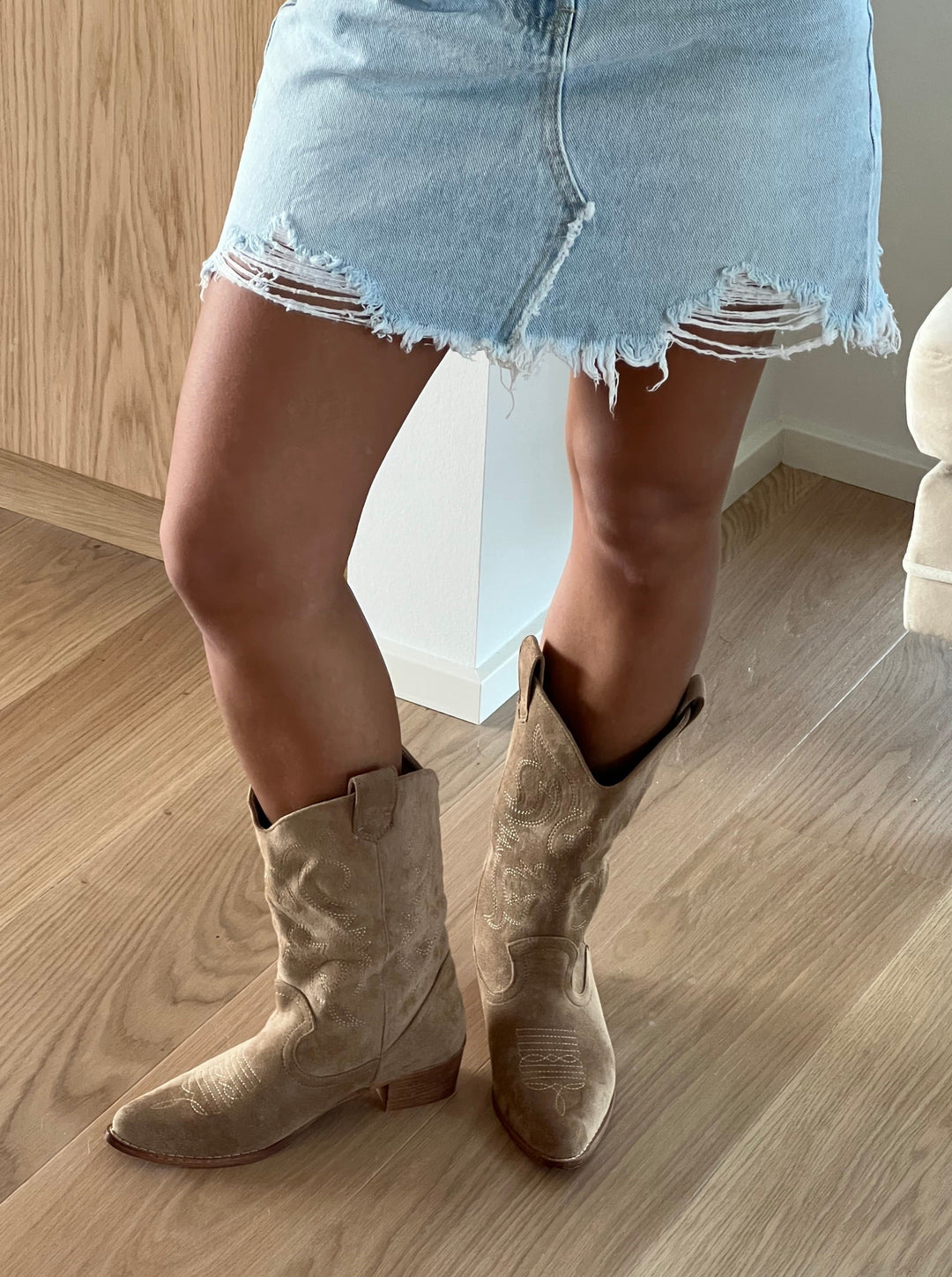 Trinity | Women’s cowboy boots with stitched detail and mid-shin height