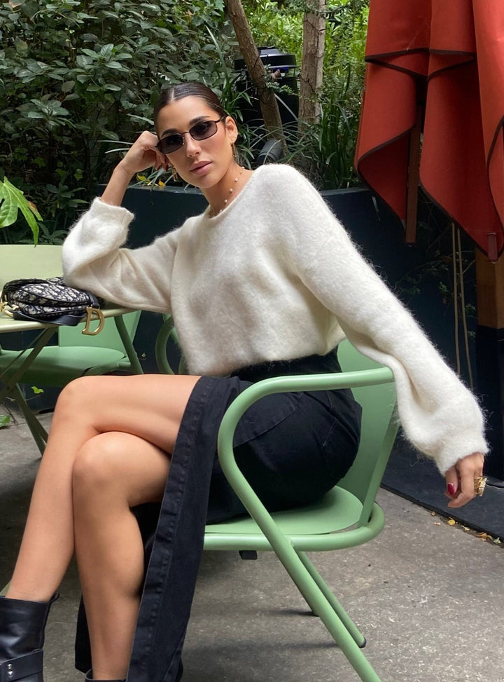 Kira | Women’s oversized knitted sweater with long sleeves