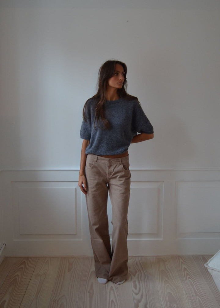 Noelle | Women’s straight-fit jeans with belt loops and hook closure