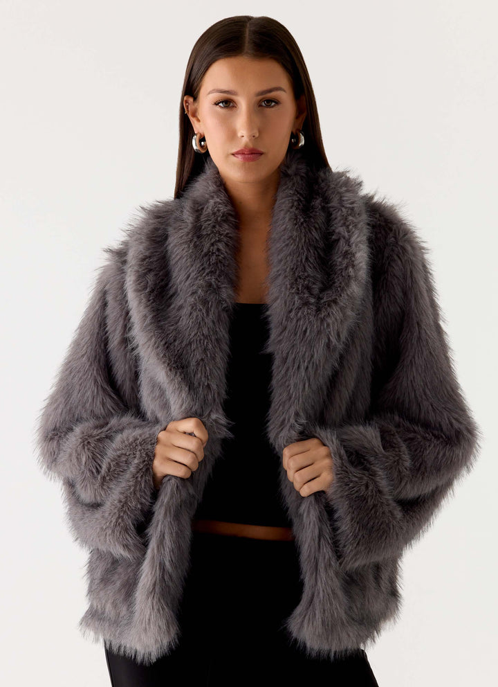 Julie | Women’s oversized faux fur jacket