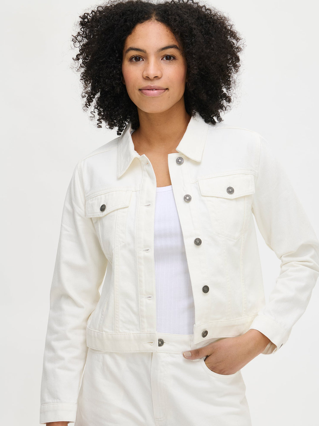 Nathalie | Women’s denim jacket with classic tailoring