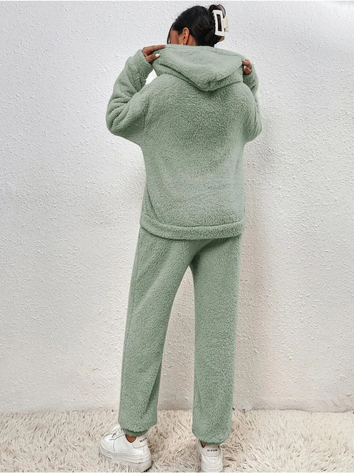 Mia | Women’s teddy lounge set
