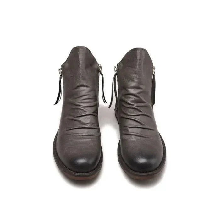 Bernardo | Men's boots with sleek shape