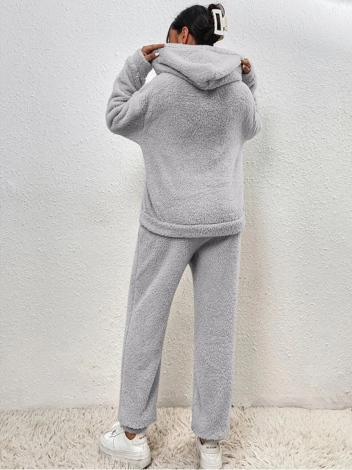 Mia | Women’s teddy lounge set