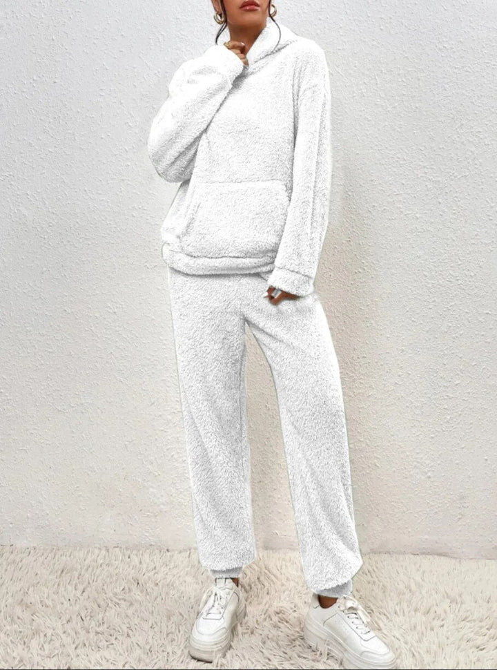 Mia | Women’s teddy lounge set
