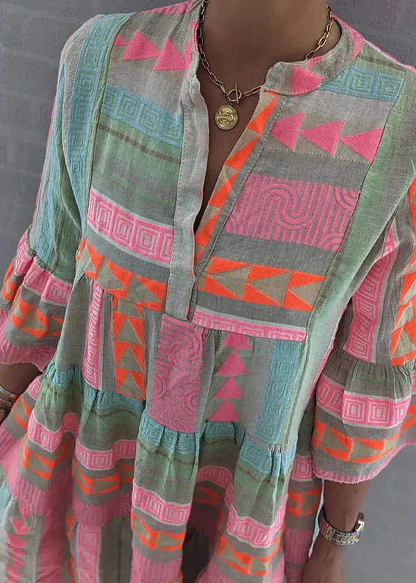 Ellie | Women's dress with v-neck shape