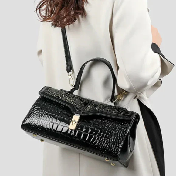 Vera | Women’s patent leather cross body bag with gold hardware