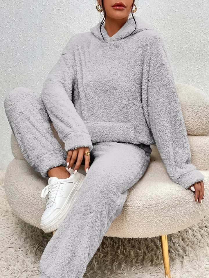Mia | Women’s teddy lounge set