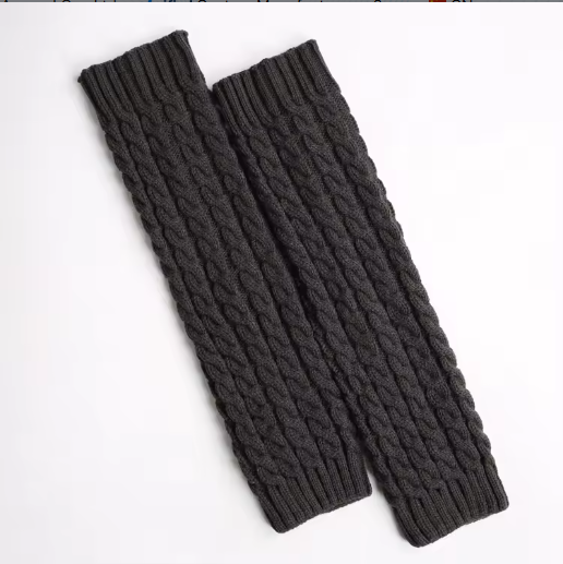 Arvia | Women’s cable-knit winter leg warmers with a soft seasonal profile