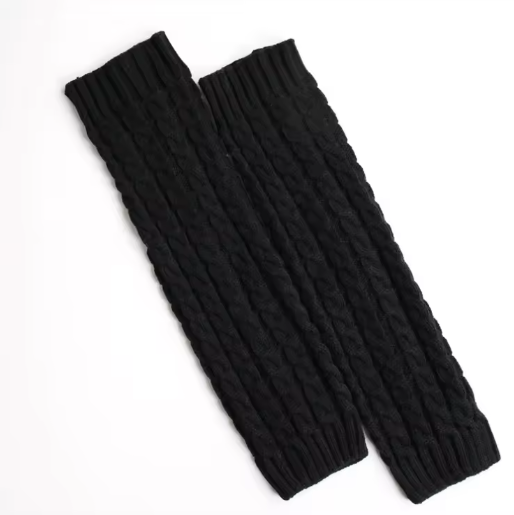 Arvia | Women’s cable-knit winter leg warmers with a soft seasonal profile