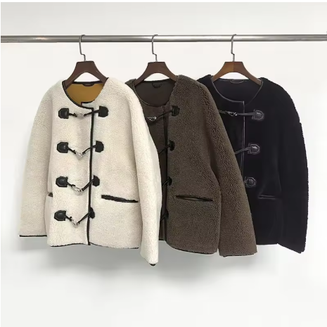 Avhie | Women’s faux fur stitched jacket with a soft everyday profile