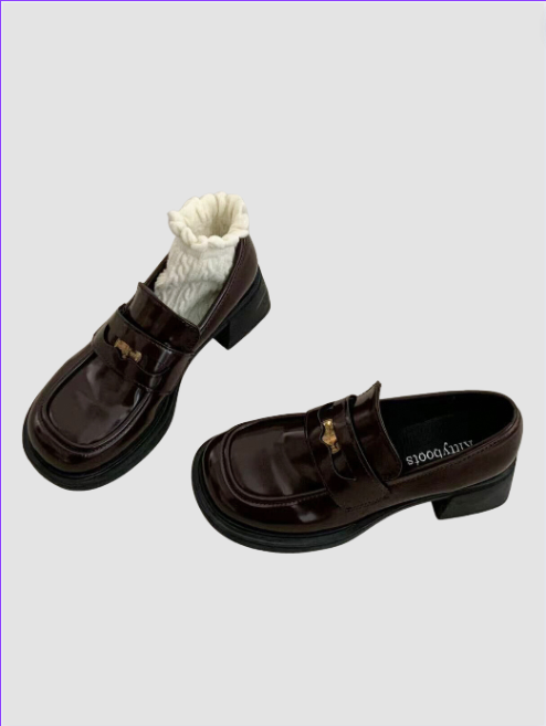 Shaira | Women’s short shoes with round toe and square heel