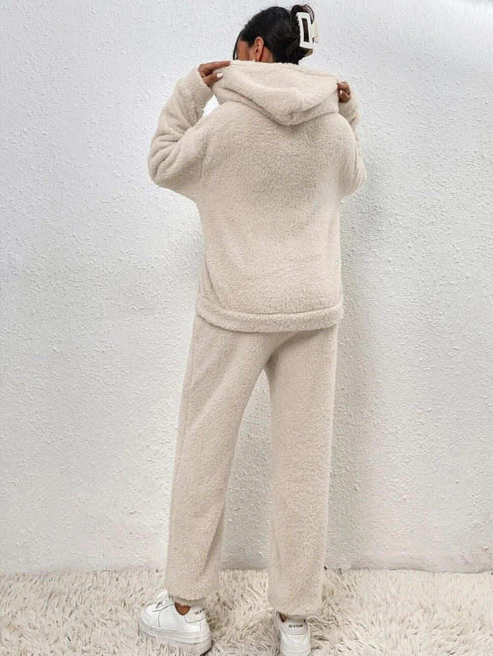 Mia | Women’s teddy lounge set