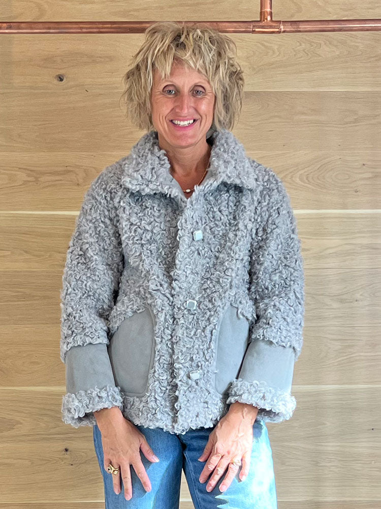 Daniela | Women’s curly faux shearling jacket