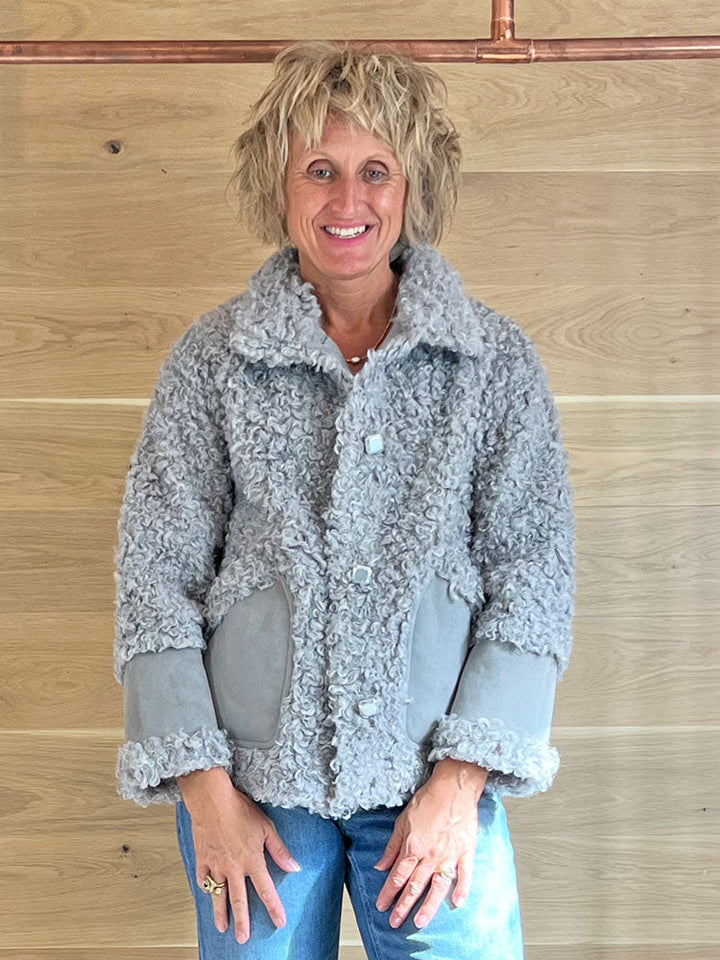 Daniela | Women’s curly faux shearling jacket