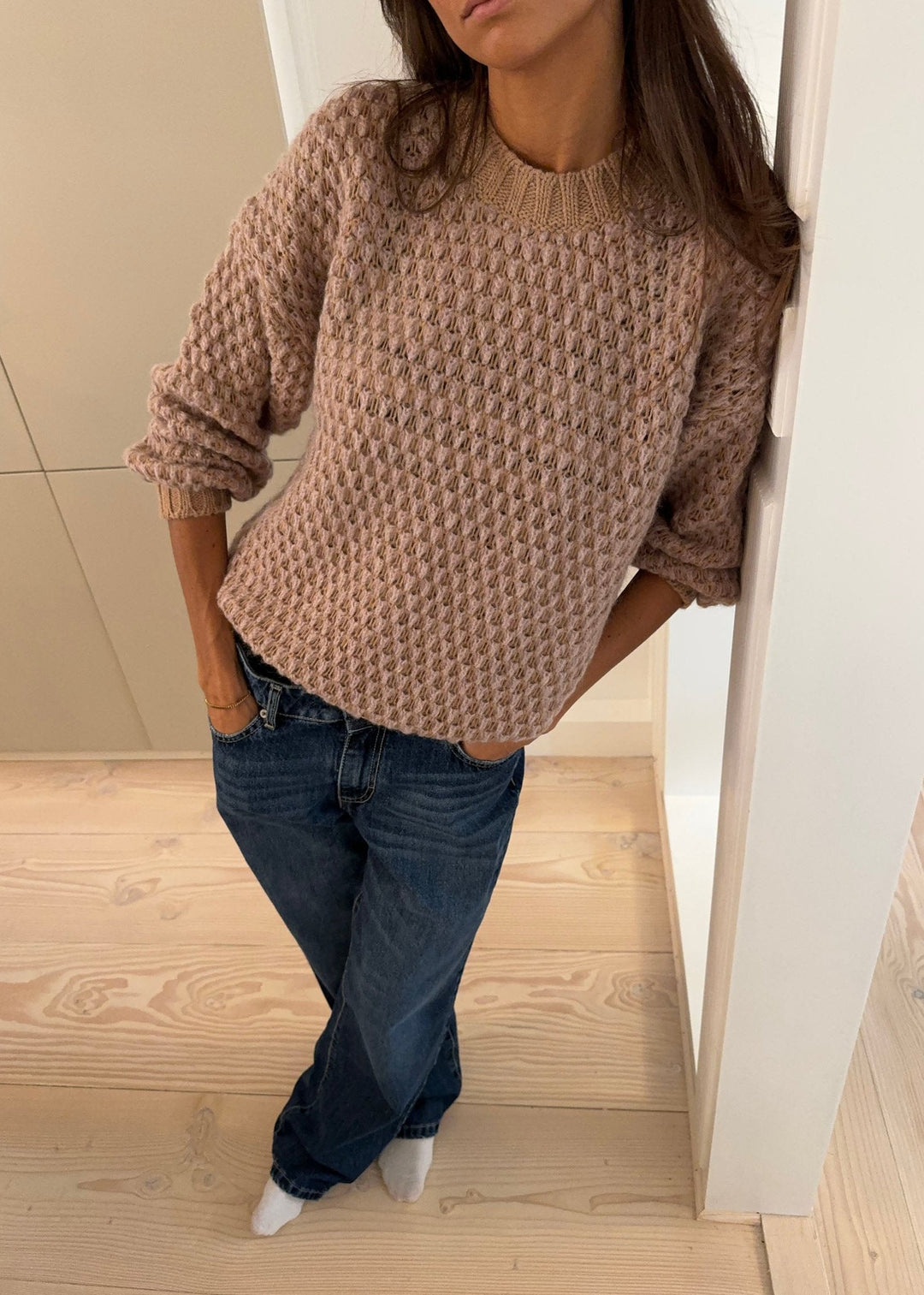 Jensen | Women’s loose fit sweater with ribbed edges