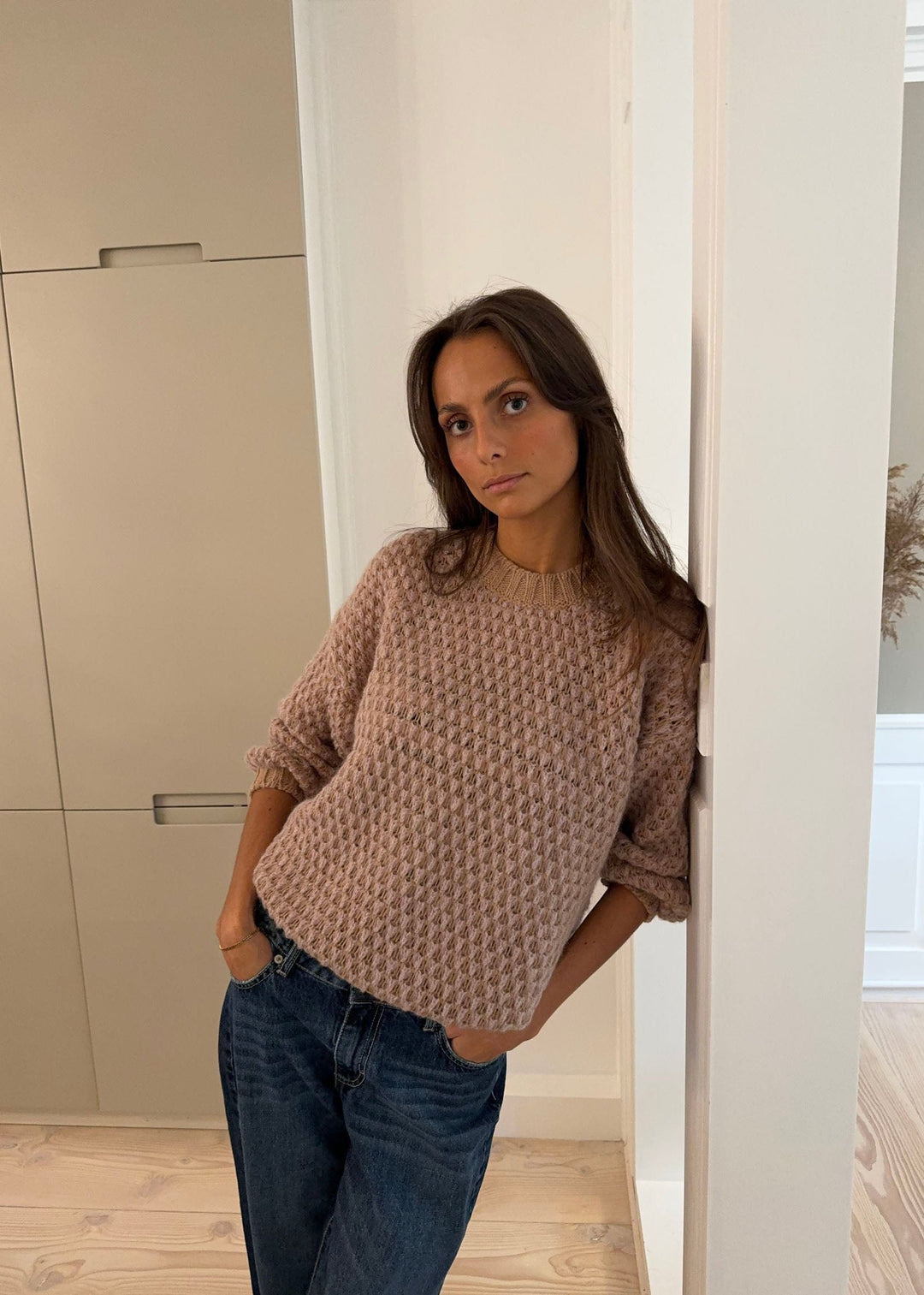 Jensen | Women’s loose fit sweater with ribbed edges