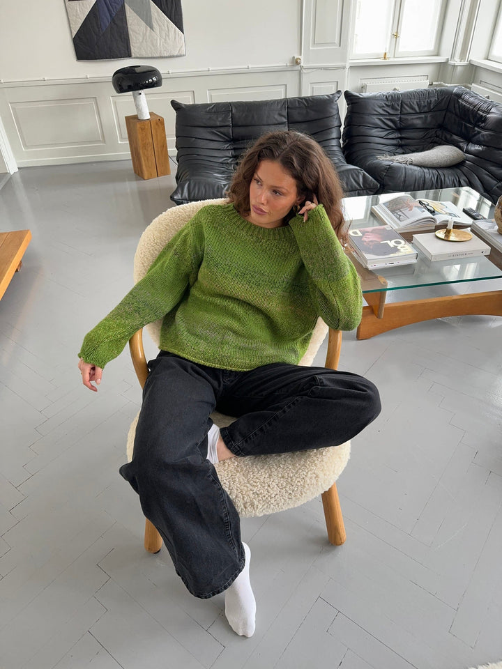 Kish | Women’s knit sweater with green shade and round neckline