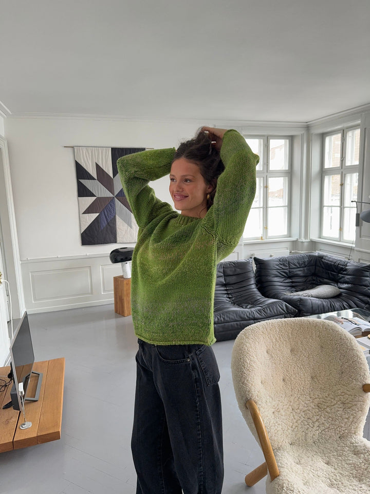 Kish | Women’s knit sweater with green shade and round neckline