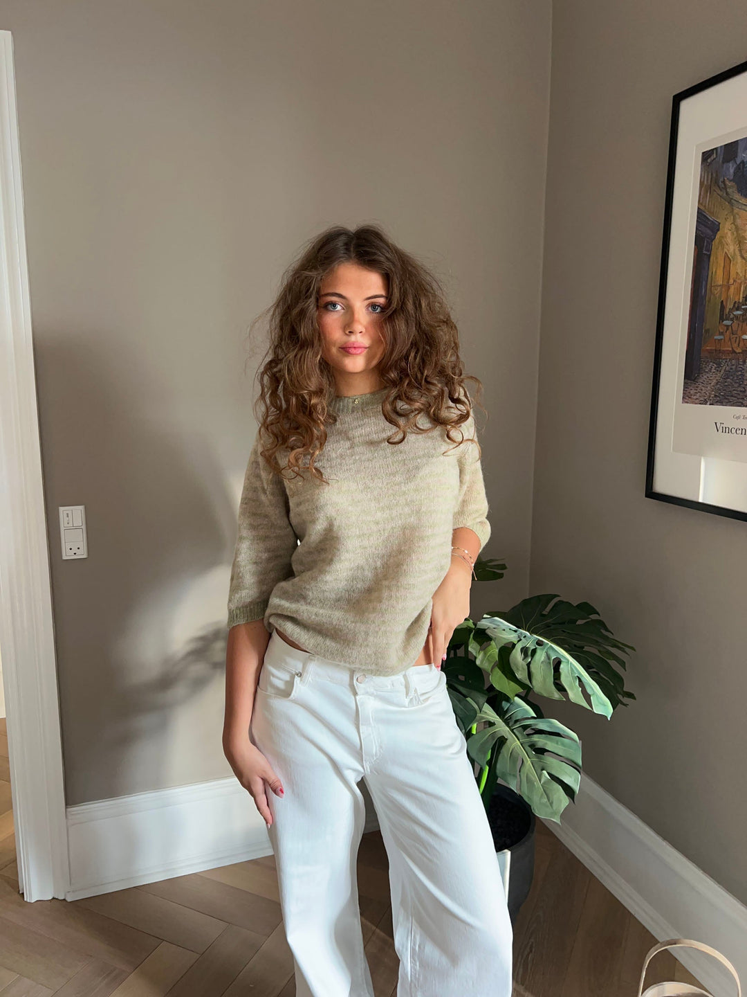 Evie | Women’s striped knitted t-shirt with oversized silhouette
