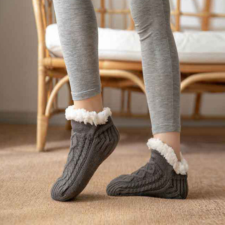Rodelyn | Women’s brushed fleece anti-slip socks