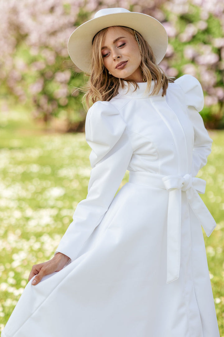 Joanna | Women’s elegant trench coat with balloon sleeves and satin lining